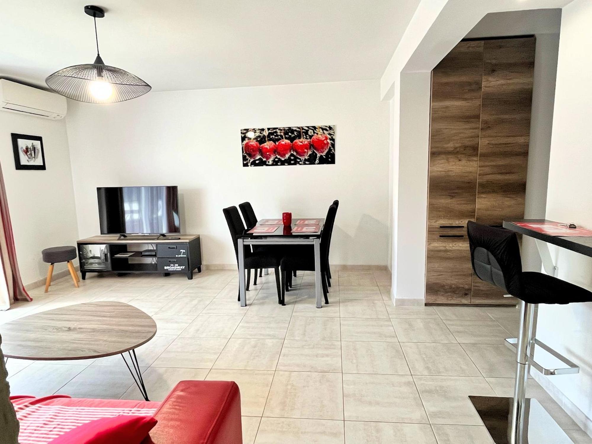 L'Aiglon Apartment Каси Екстериор снимка